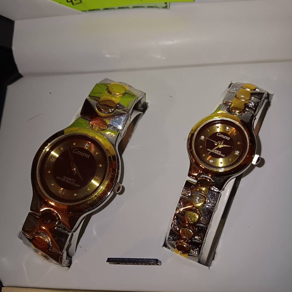 Set of Men & Woman Watches. NwT .